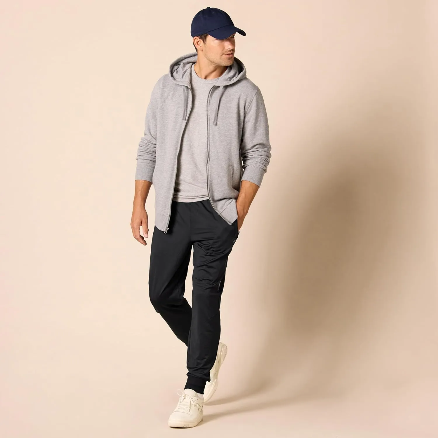Amazon Essentials Men's Joggers - Performance Stretch Knit Pants, Comfortable Fit