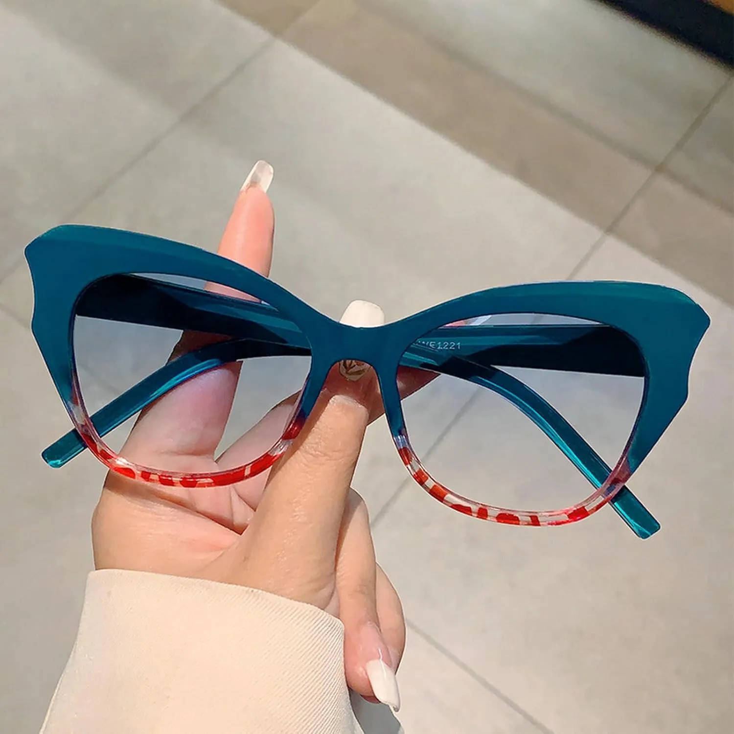 Cat Eye Vintage Sunglasses Women Fashion Gradient Sun Glasses Female Retro Outdoors Shades