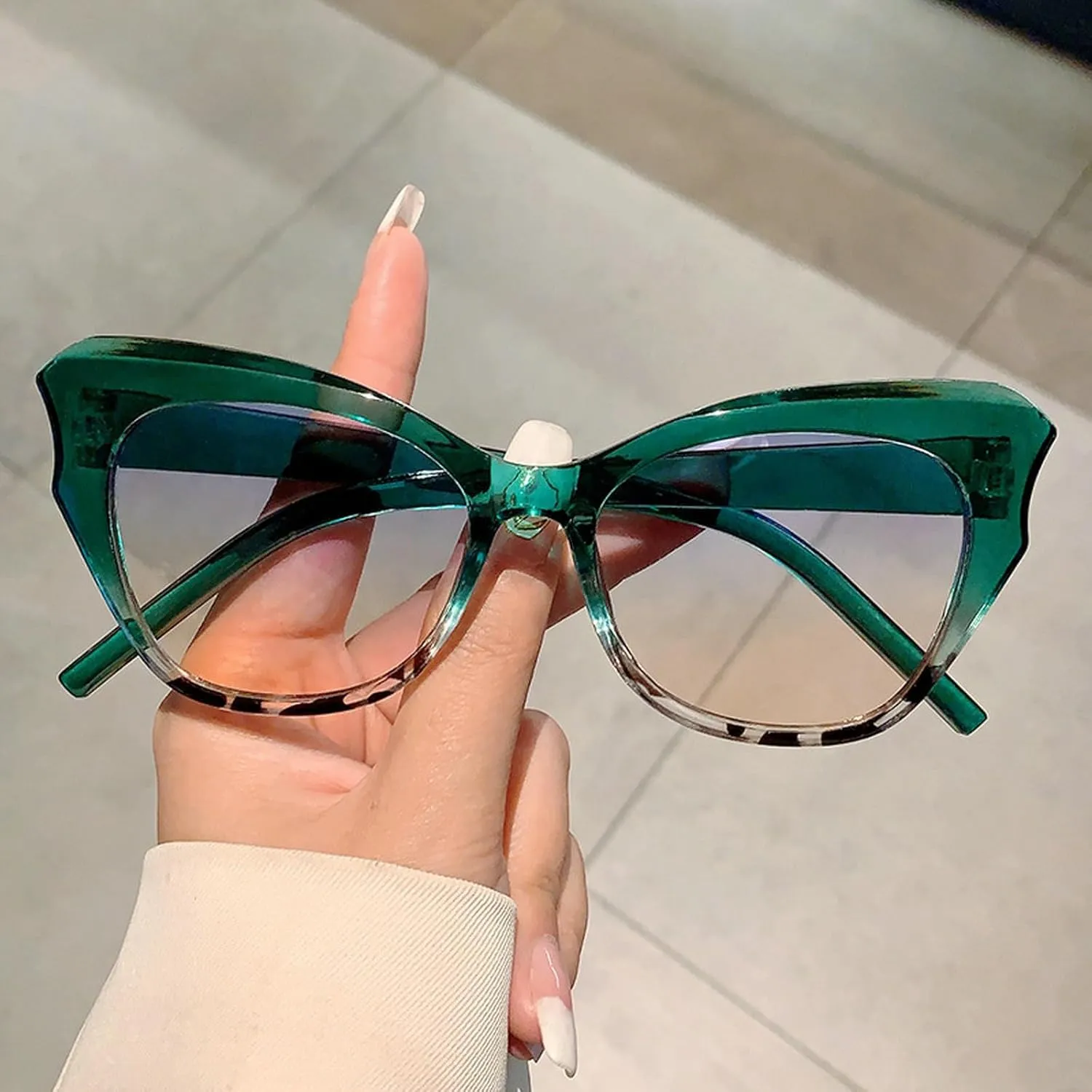 Cat Eye Vintage Sunglasses Women Fashion Gradient Sun Glasses Female Retro Outdoors Shades