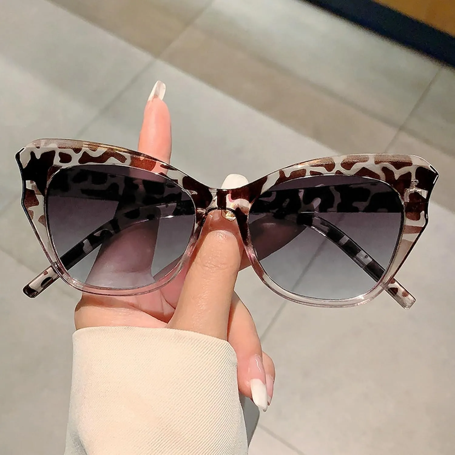 Cat Eye Vintage Sunglasses Women Fashion Gradient Sun Glasses Female Retro Outdoors Shades