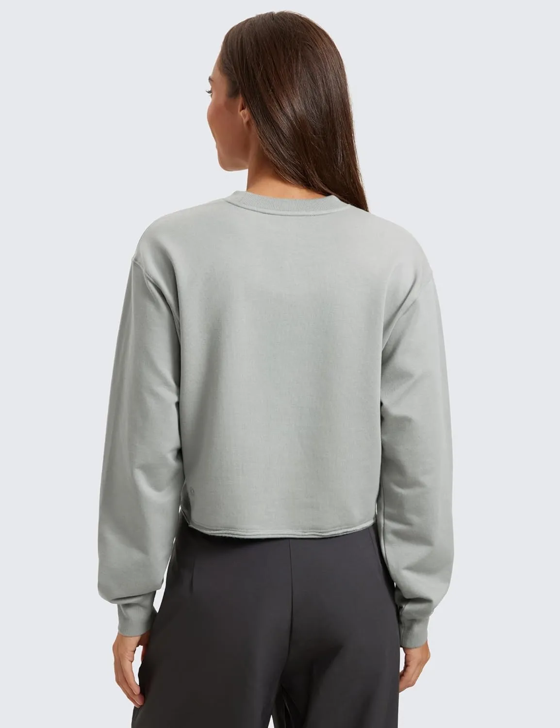 CRZ YOGA Womens Fleece Cropped Sweatshirts Crewneck Long Sleeve Double Raw Hem Workout Casual Pullover Tops