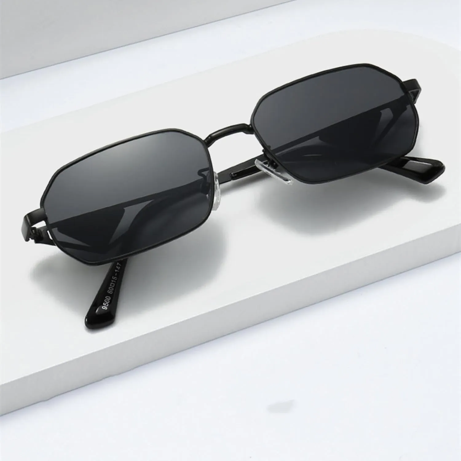 Fashion Sunglasses for Woman Vintage Metal Frame Polygonal Luxury Shades Eyewear
